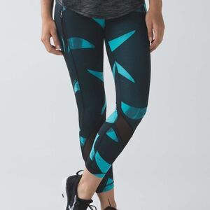 Lululemon Inspire Tight Full-On
Luxtreme (Mesh) Back Spin Stroke Peacock…